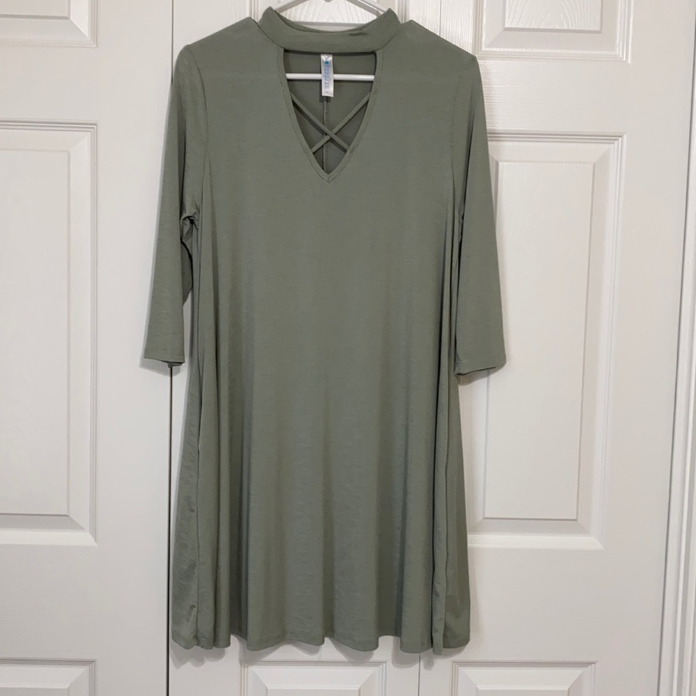 3/$10 ❤️❤️❤️ HoneyMe PGB-Exclusive Choker-Neck 3/4 Sleeve Dress